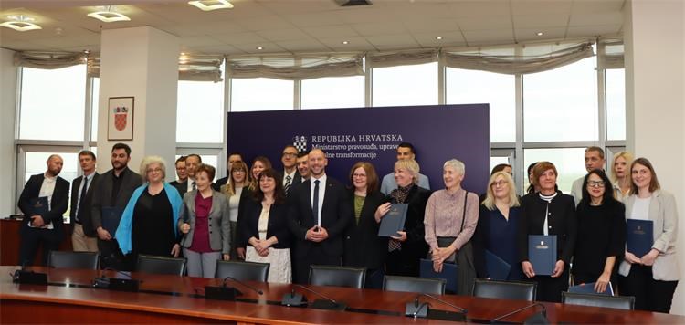 Slika /slike/Dodjela ugovora BPP/Svečana dodjela ugovora za BPP 10-4-2026 (1).JPG